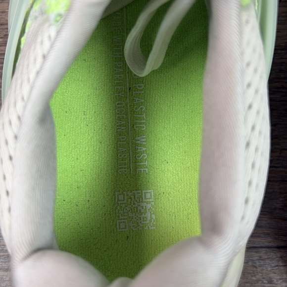 Adidas Ultraboost DNA Dash Grey Pulse Lime GZ1594 Size 10.5 - Picture 6 of 9